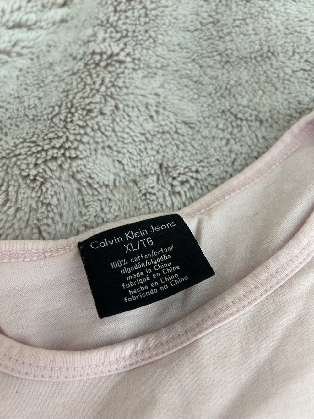 Calvin Klein tee - Picture 3 of 8